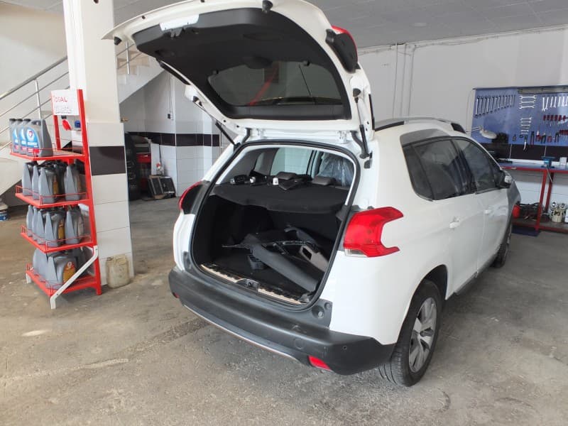 Peugeot Kaza Onarımında Çıkma Parça